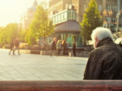 Combat Loneliness In Elder Care